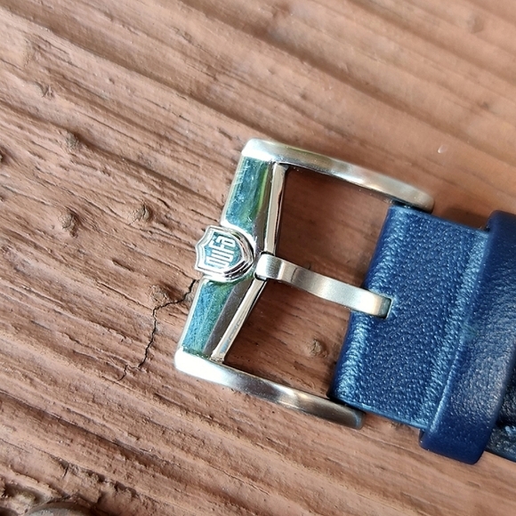 DuFa Saphir GMT quartz watch with date - Picture 11 of 16